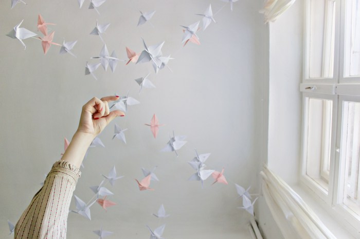 How to make oragami to decorate your room