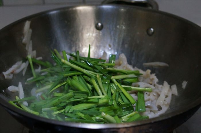 How to Cook Lotus Root Korean Style – A Melancholic Culinary Journey