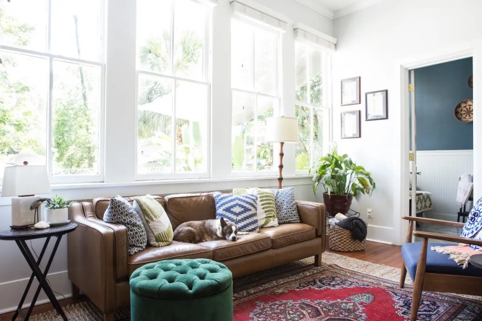 How to decorate a narrow living room