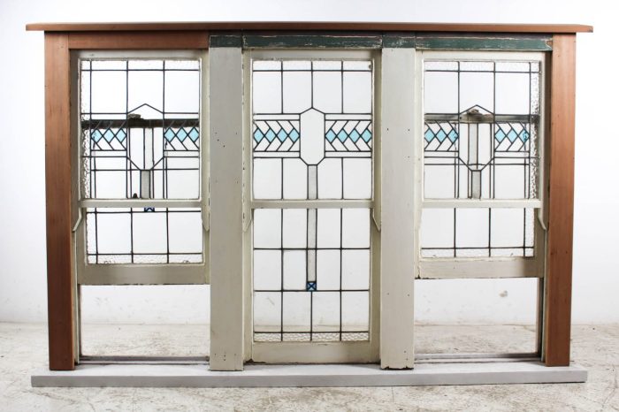 How to decorate with recycled leaded glass windows